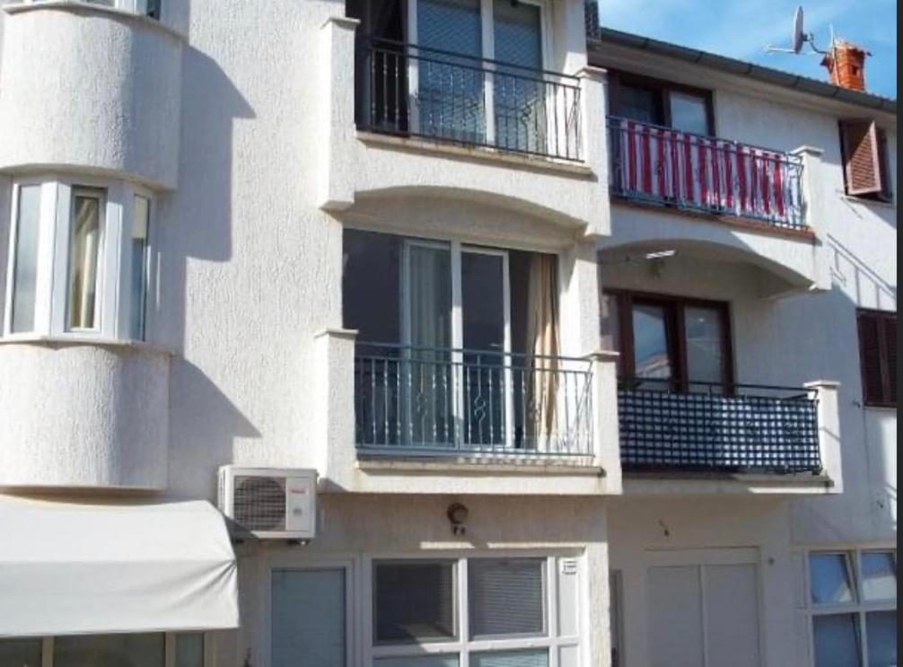 Olivia, Seaside Apartment In Medulin, Croatia Extérieur photo